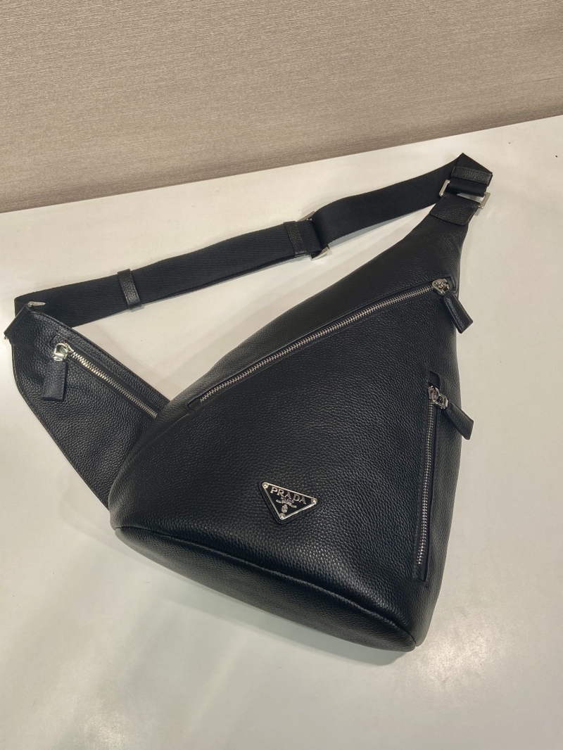 Pra*a waist chest packs